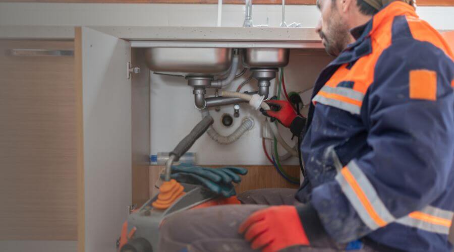 Expert burst pipe repair services in Lee, IL